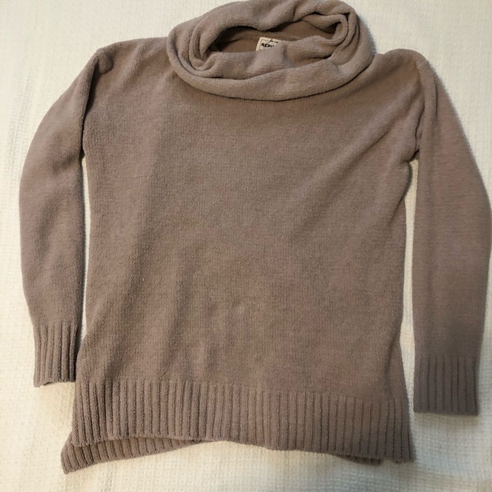 Turtleneck dusty rose sweater